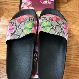 Gucci Pursuit Slide Sandals 6US/36EU